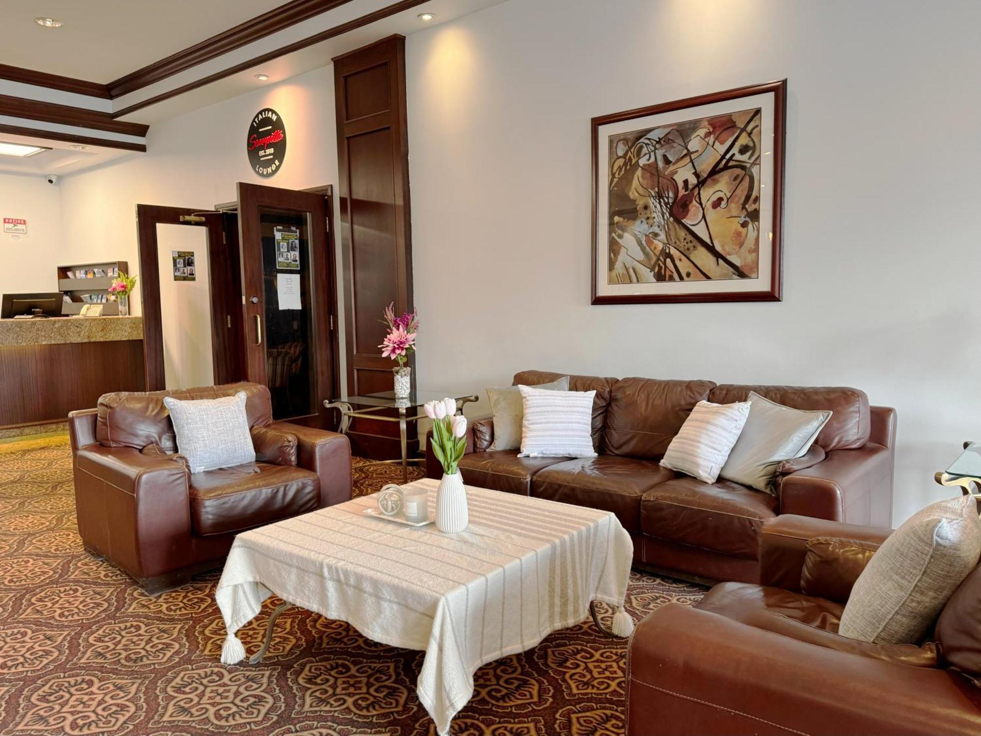 ริเวียรา พลาซ่า แอนด์ คอนเฟอเรนซ์ เซนเตอร์ คาลการี แอร์พอร์ต Hotel ภายนอก รูปภาพ